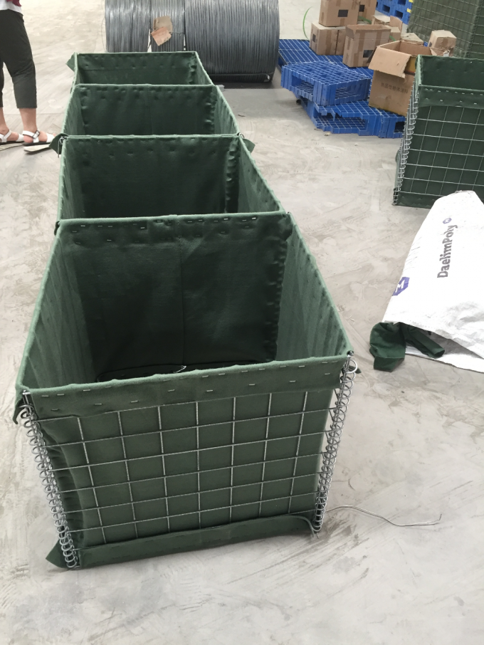 에 대한 최신 회사 뉴스 공장 직접 공급에서 뜨거운 판매 군사 방어 Hesco 장벽  0