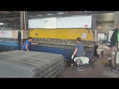 3D 보안망이 굽어지고 있습니다.