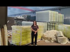 가장자리 보호 울타리에는 몇 가지 색상이 있습니까?