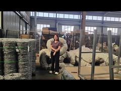 가시 철조망 포장, 방범 펜스 상단