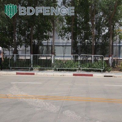Highway Sport Crowd Control Fencing Galvanized Surface Treatment
